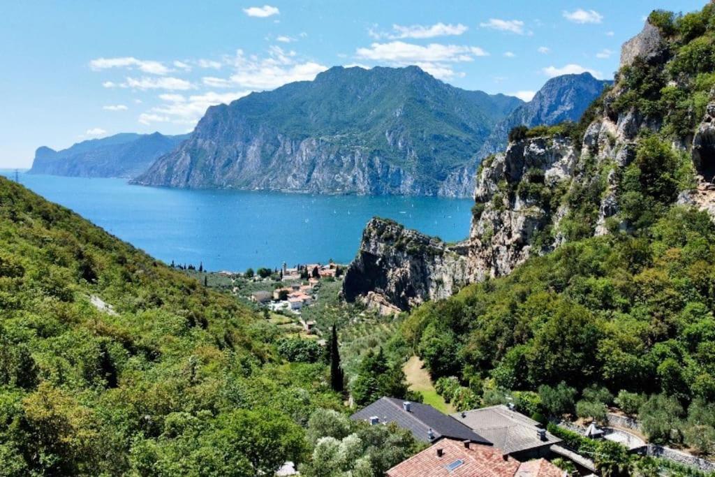 Viewlake Apartment Torbole Sul Garda Ngoại thất bức ảnh
