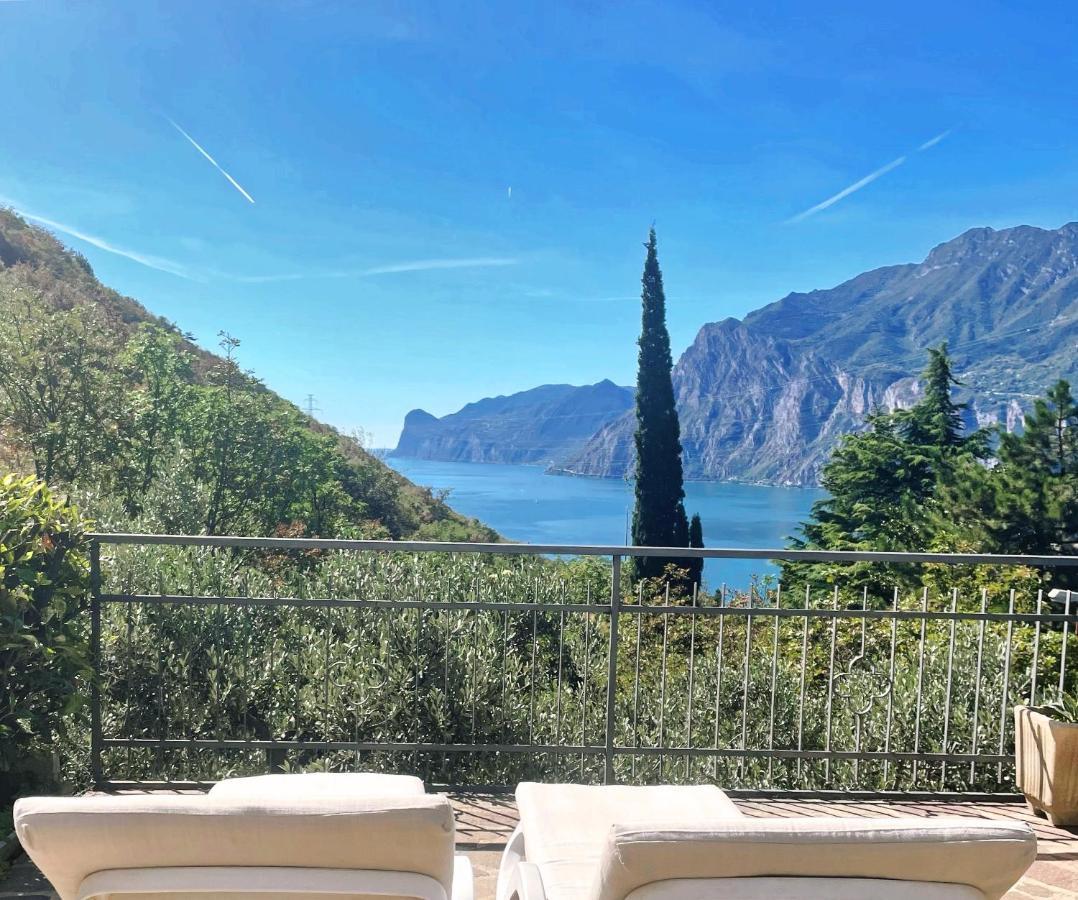Viewlake Apartment Torbole Sul Garda Ngoại thất bức ảnh
