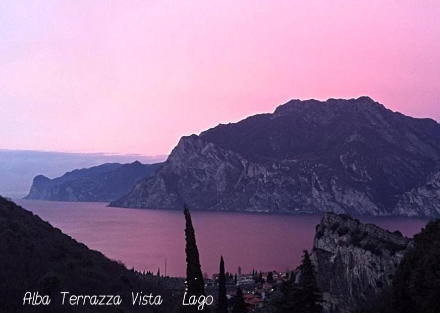 Viewlake Apartment Torbole Sul Garda Ngoại thất bức ảnh
