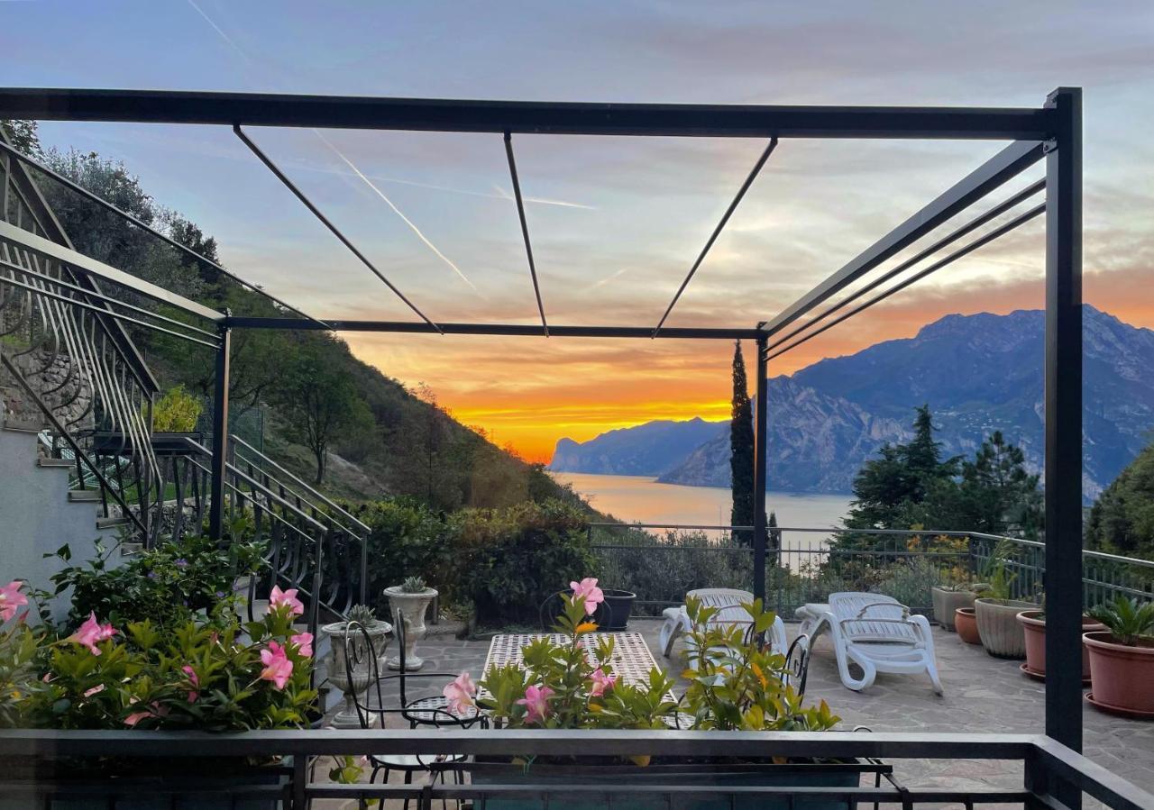 Viewlake Apartment Torbole Sul Garda Ngoại thất bức ảnh