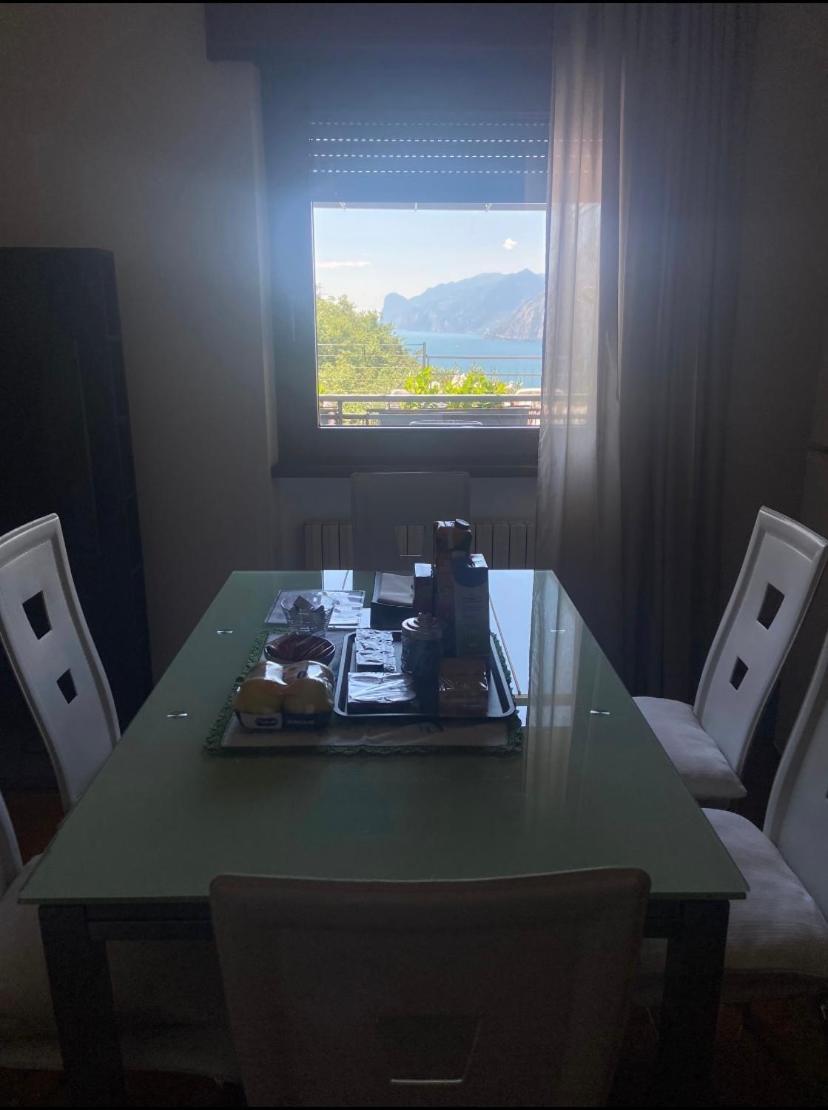 Viewlake Apartment Torbole Sul Garda Ngoại thất bức ảnh